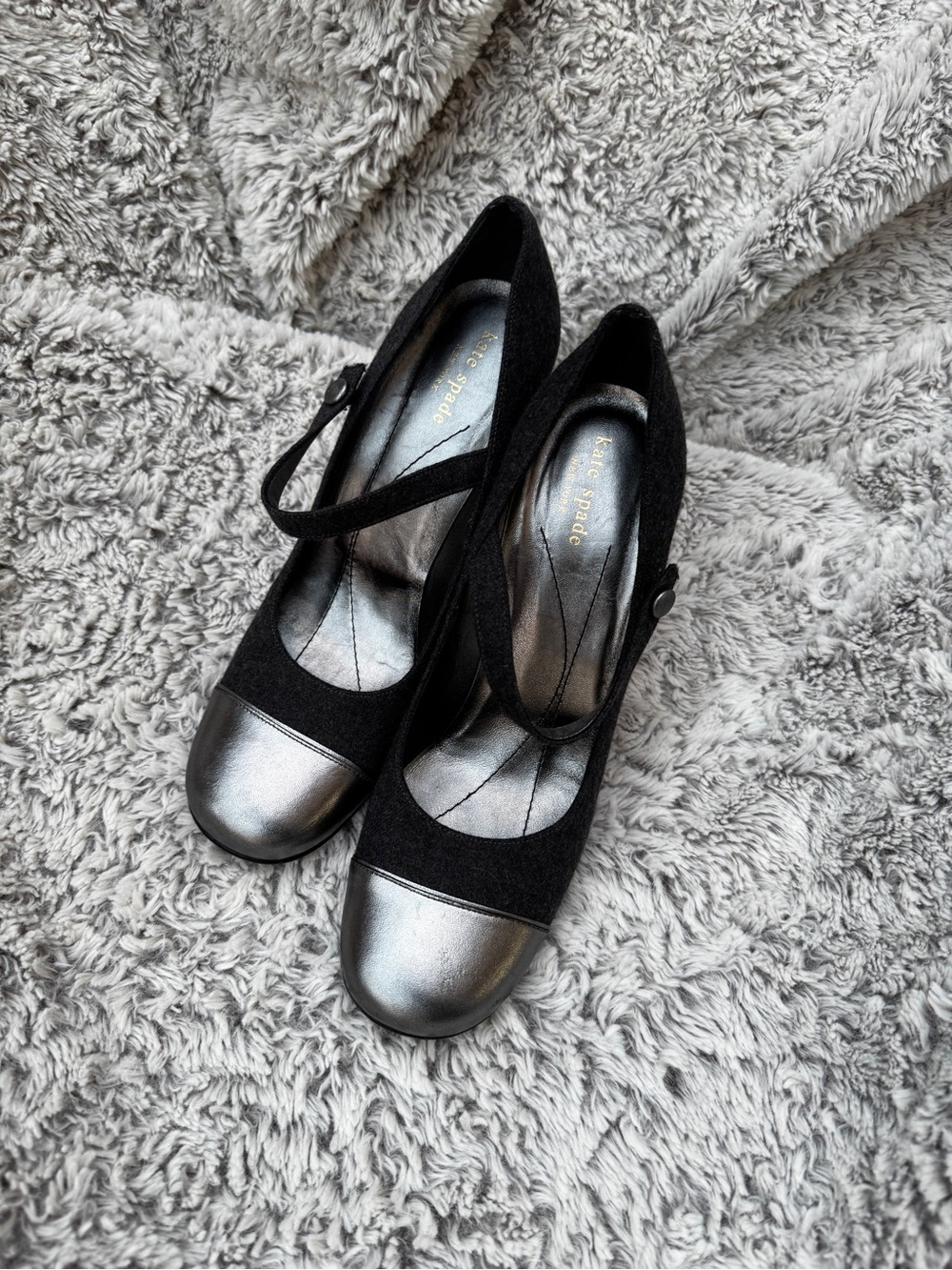 kate Kate Spade New York Women’s Black/Silver Cap Toe Strap Leather Pumps 9.5B B